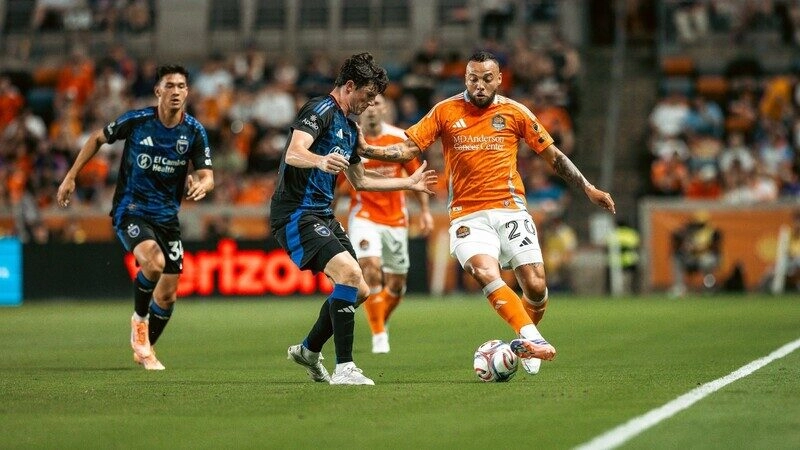 Houston Dynamo vs Sporting Kansas - Tận dụng thời cơ