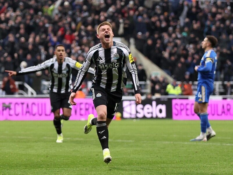 Leeds United vs Newcastle - Chích Chòe thăng hoa